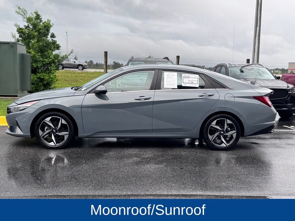 Used 2023 Hyundai Elantra Limited w/ Cargo Package FWD image 3
