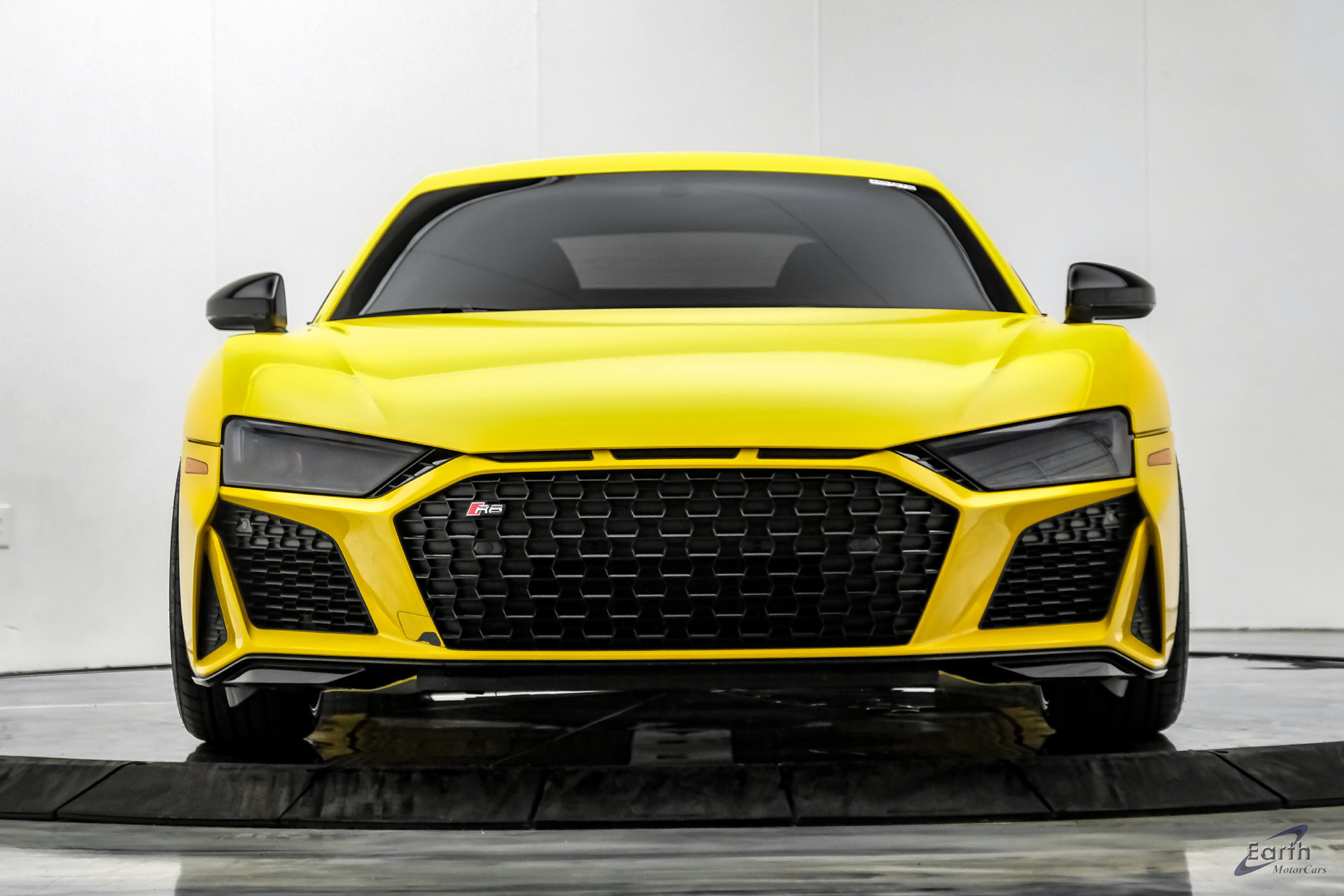 Used 2021 Audi R8 V10 w/ Premium Package RWD image 33