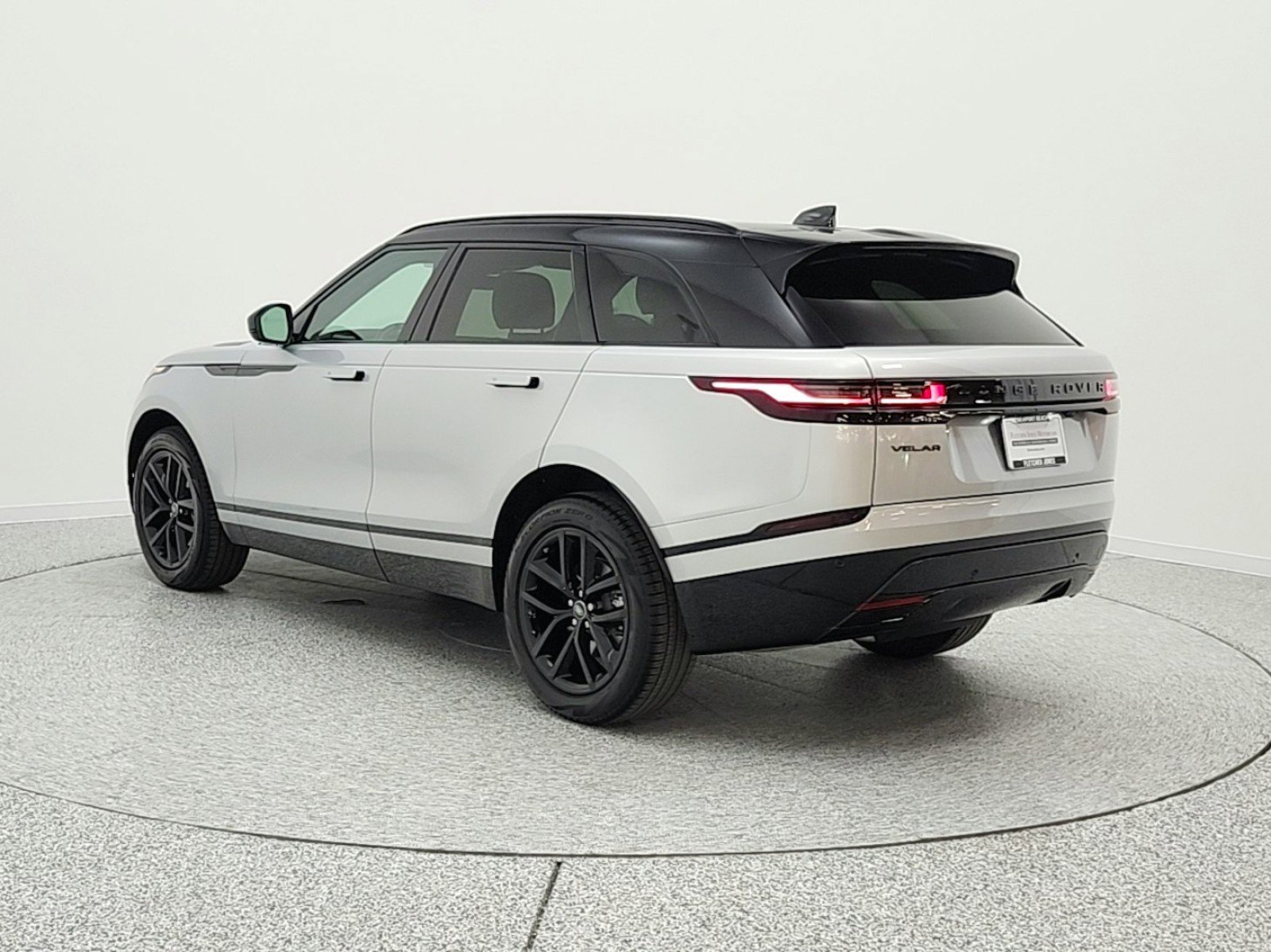 Used 2024 Land Rover Range Rover Velar Dynamic SE AWD/4WD image 7