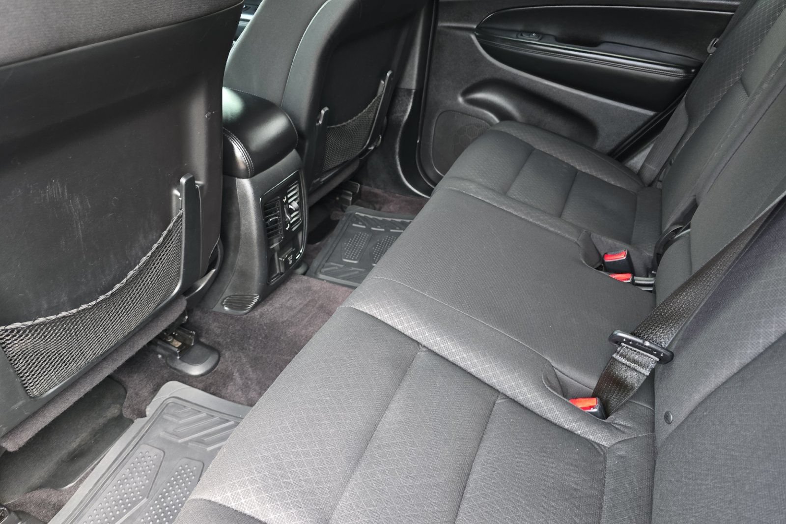 Used 2018 Jeep Grand Cherokee Laredo AWD/4WD image 12