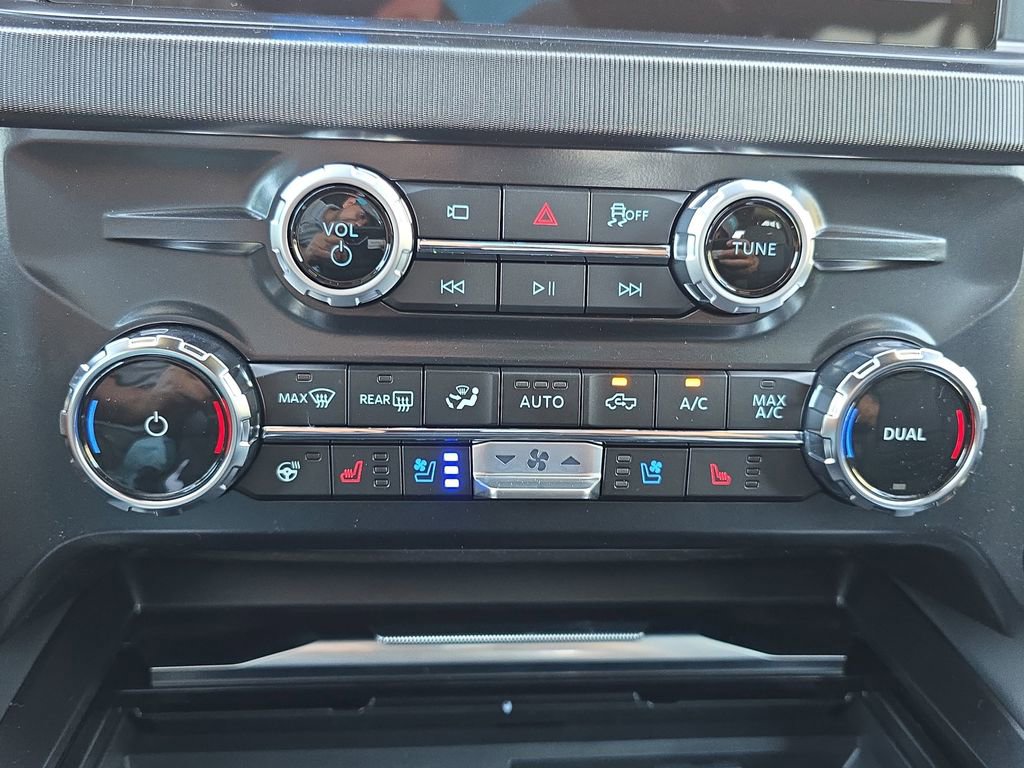 New 2026 Ford F250 Platinum image 22