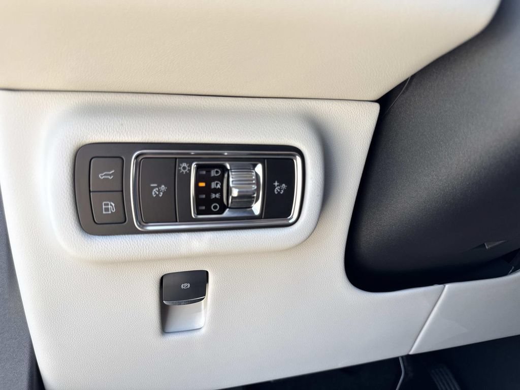 New 2026 Lincoln Nautilus Premier w/ Equipment Group 102A AWD/4WD image 32