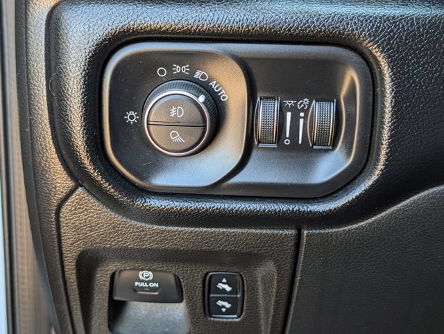 Used 2019 RAM 1500 Big Horn AWD/4WD image 21