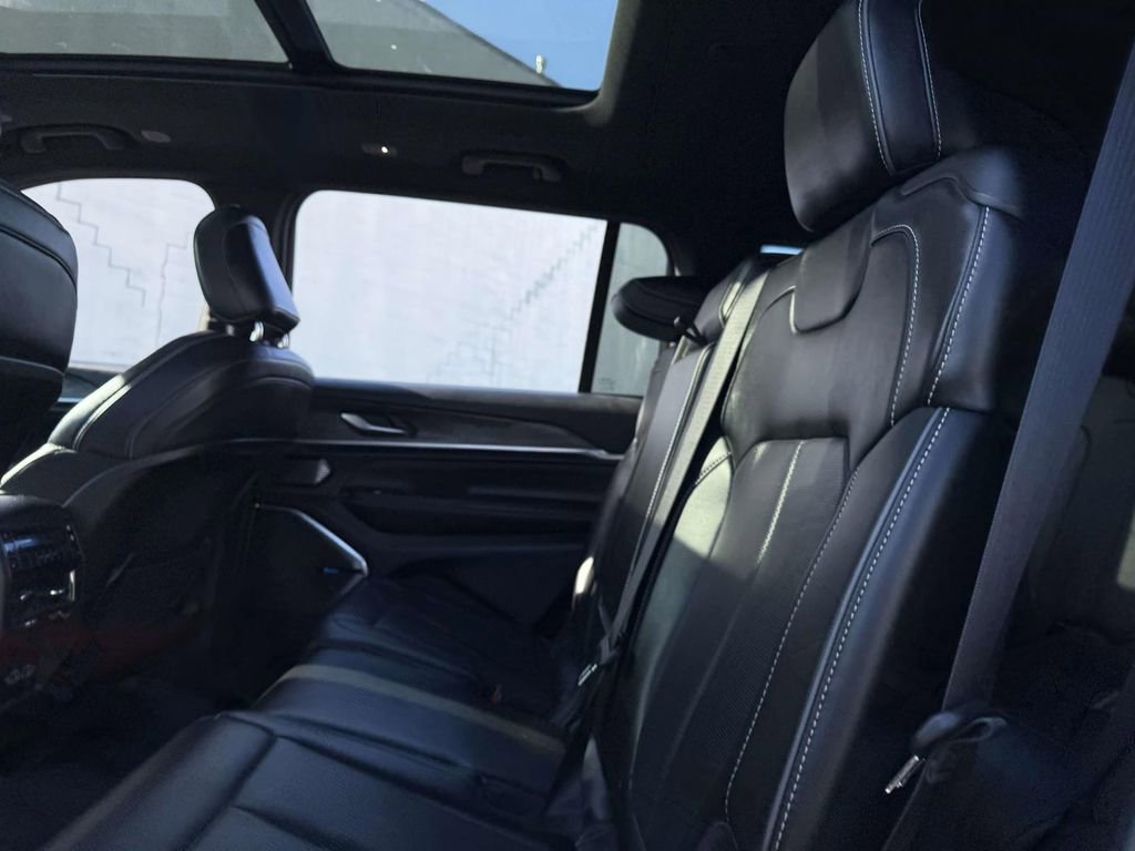 Used 2021 Jeep Grand Cherokee L Overland image 21