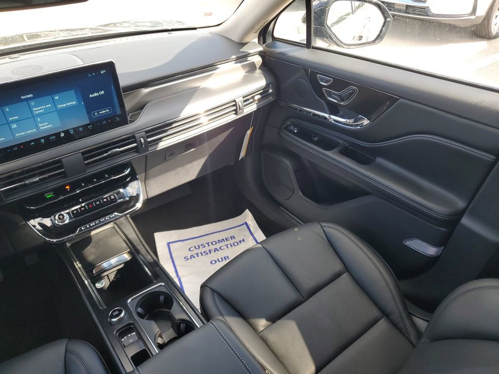 New 2025 Lincoln Corsair Grand Touring image 16