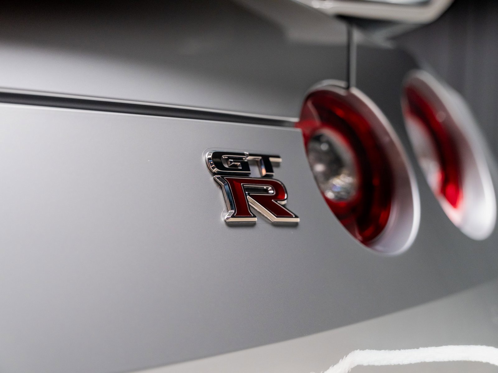 Used 2024 Nissan GT-R Premium w/ Floor Mat Package image 30