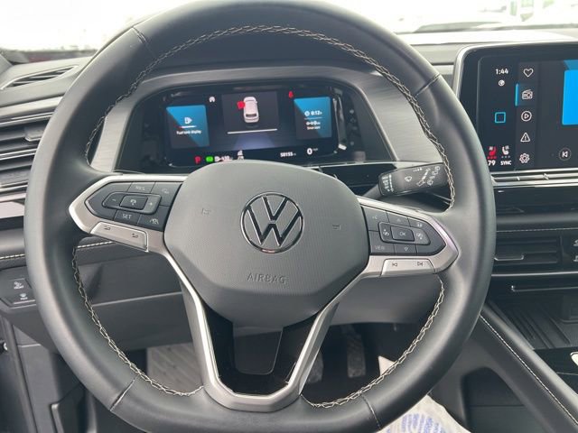 Used 2025 Volkswagen Atlas Cross Sport SE image 13
