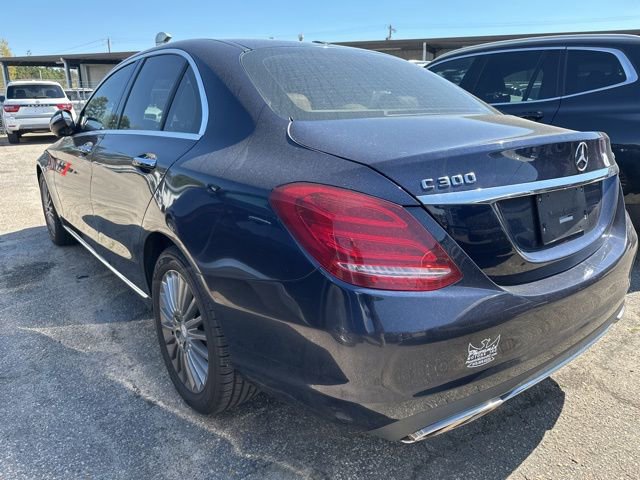 Used 2015 Mercedes-Benz C 300 4MATIC Sedan image 4