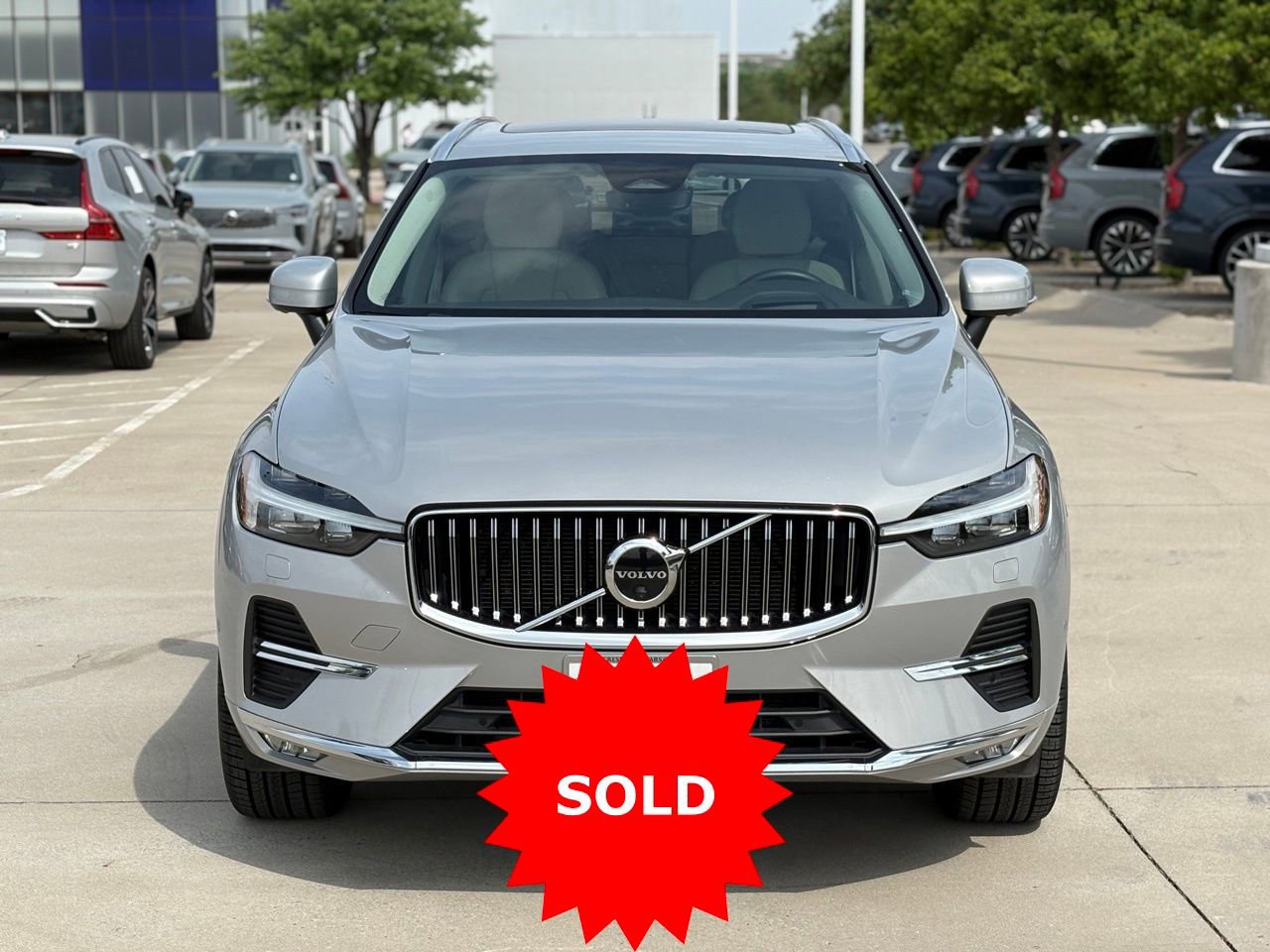 Certified 2023 Volvo XC60 B5 Ultimate w/ Climate Package AWD/4WD image 4