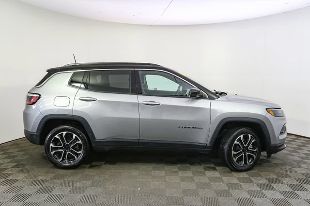 Used 2023 Jeep Compass Limited AWD/4WD image 14