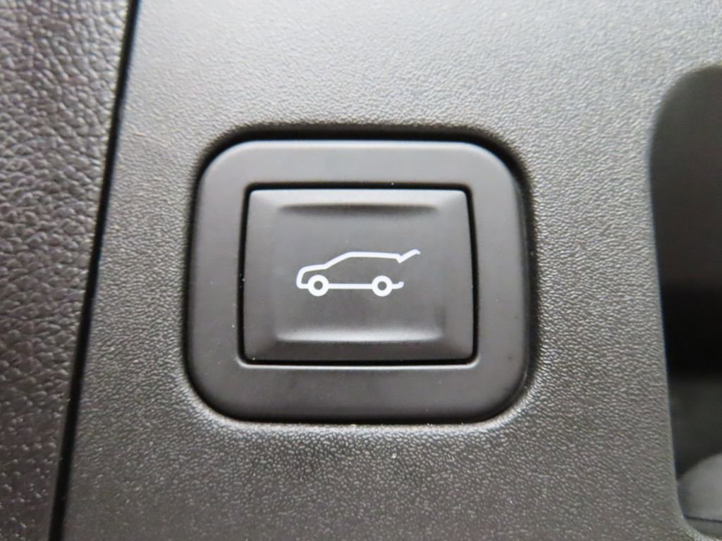 Used 2025 Cadillac XT4 Premium Luxury AWD/4WD image 37
