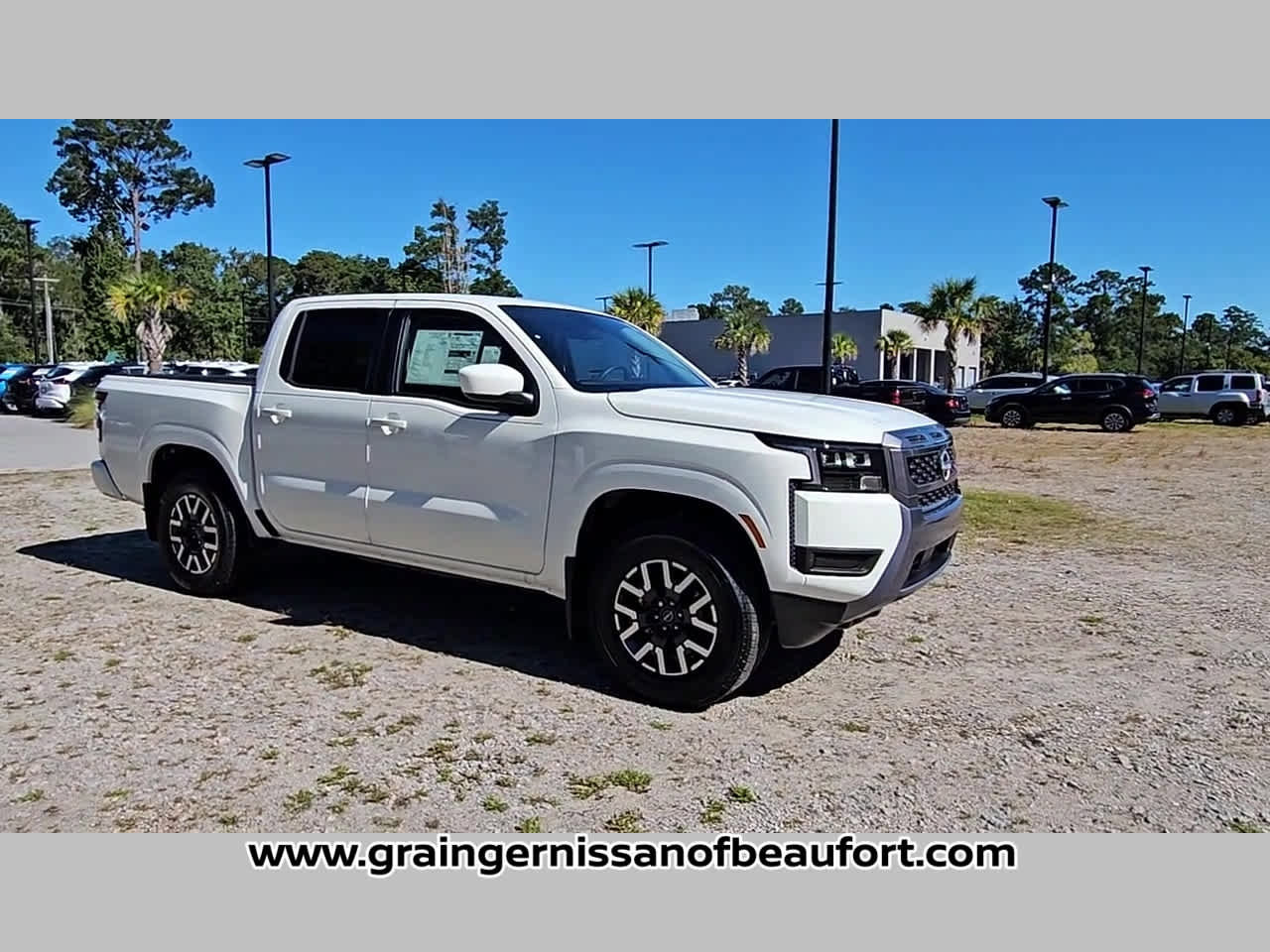 New 2026 Nissan Frontier SV image 39