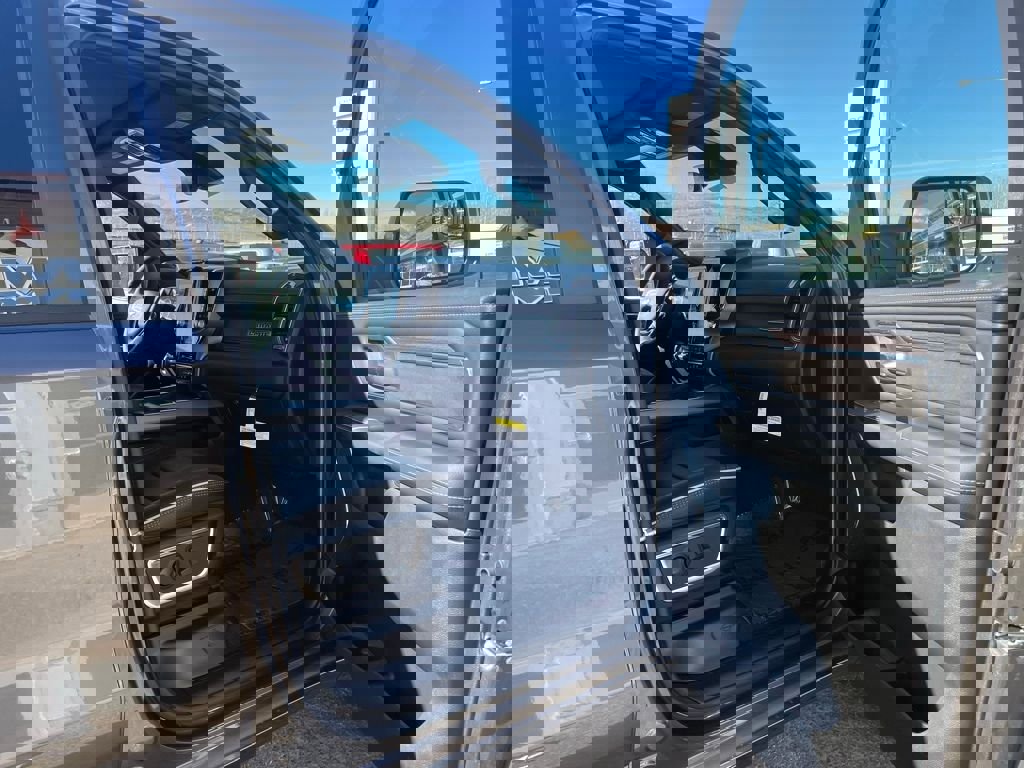 New 2026 RAM 1500 Laramie w/ Night Edition image 21