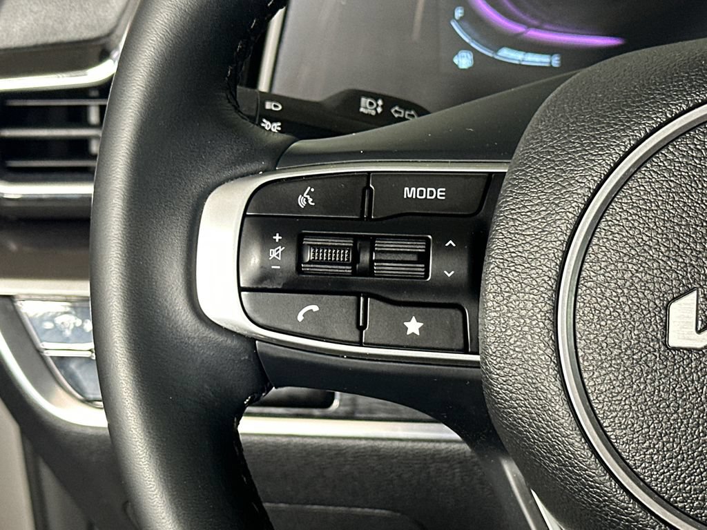 Used 2025 Kia Sportage EX FWD image 24