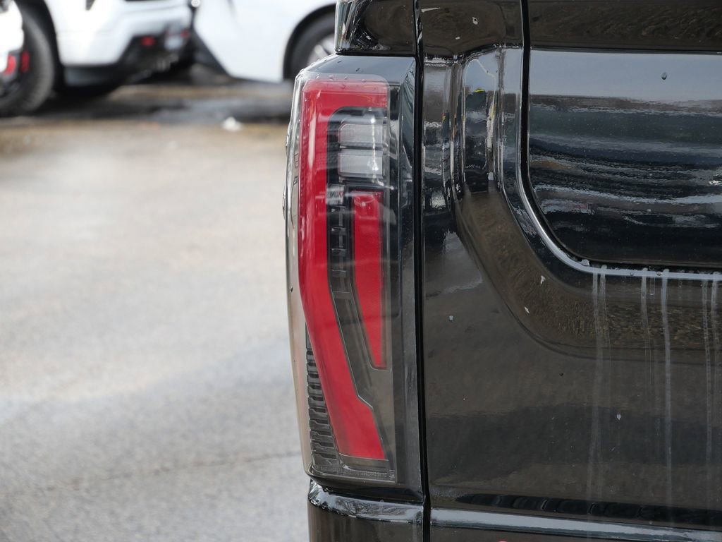 Used 2025 GMC Sierra 2500 AT4 w/ AT4 Premium Plus Package image 9