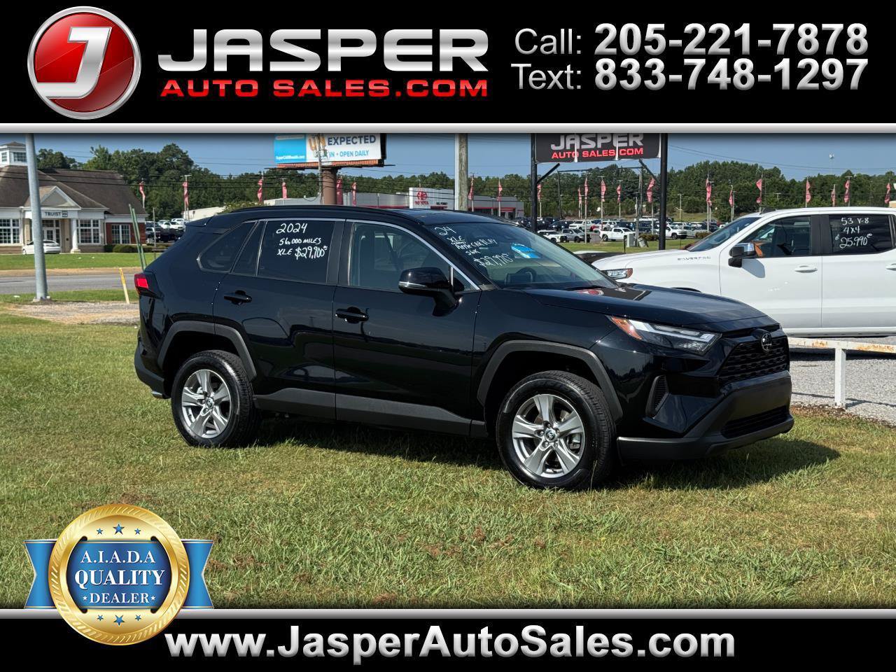 Used 2024 Toyota RAV4 XLE FWD image 1
