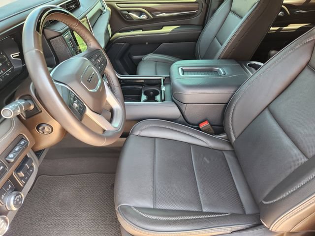 Used 2024 GMC Yukon Denali w/ Advanced Technology Package AWD/4WD image 13