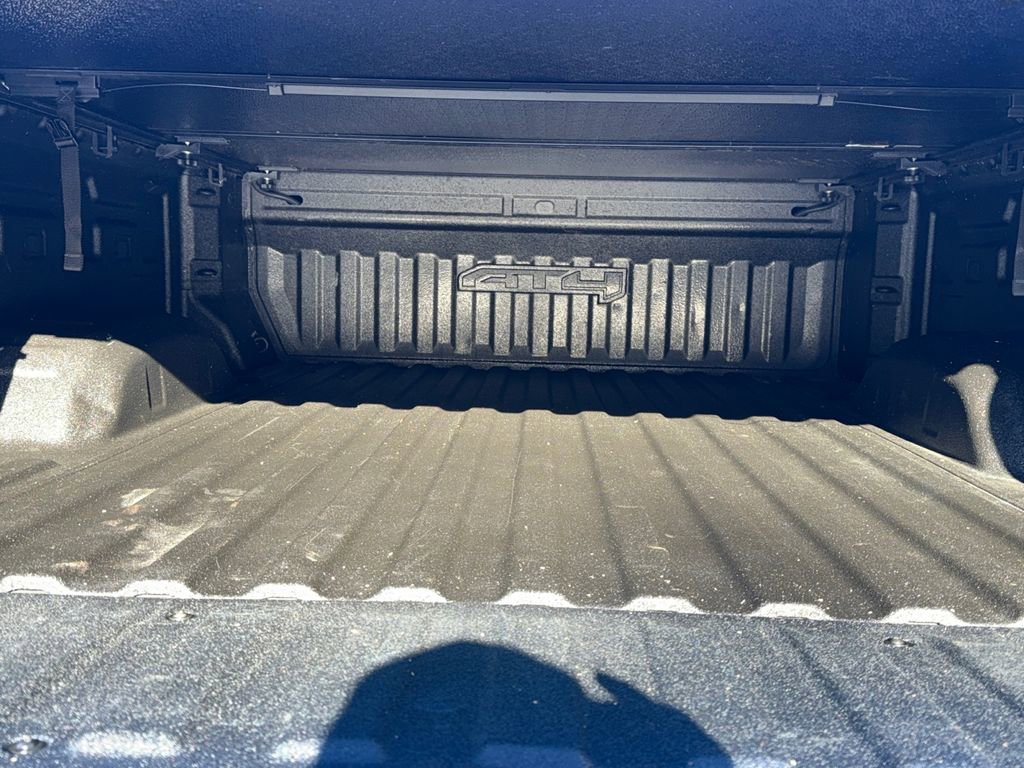 Used 2024 GMC Sierra 2500 AT4 w/ AT4 Preferred Package image 16