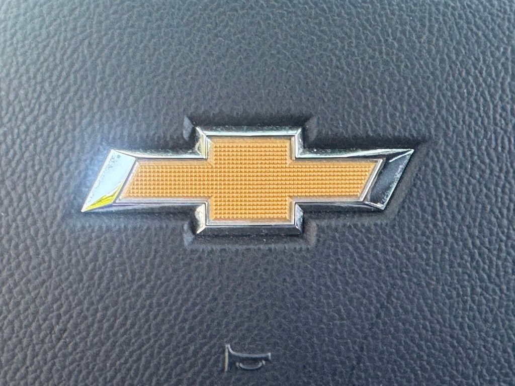 Used 2024 Chevrolet Traverse LT FWD image 28