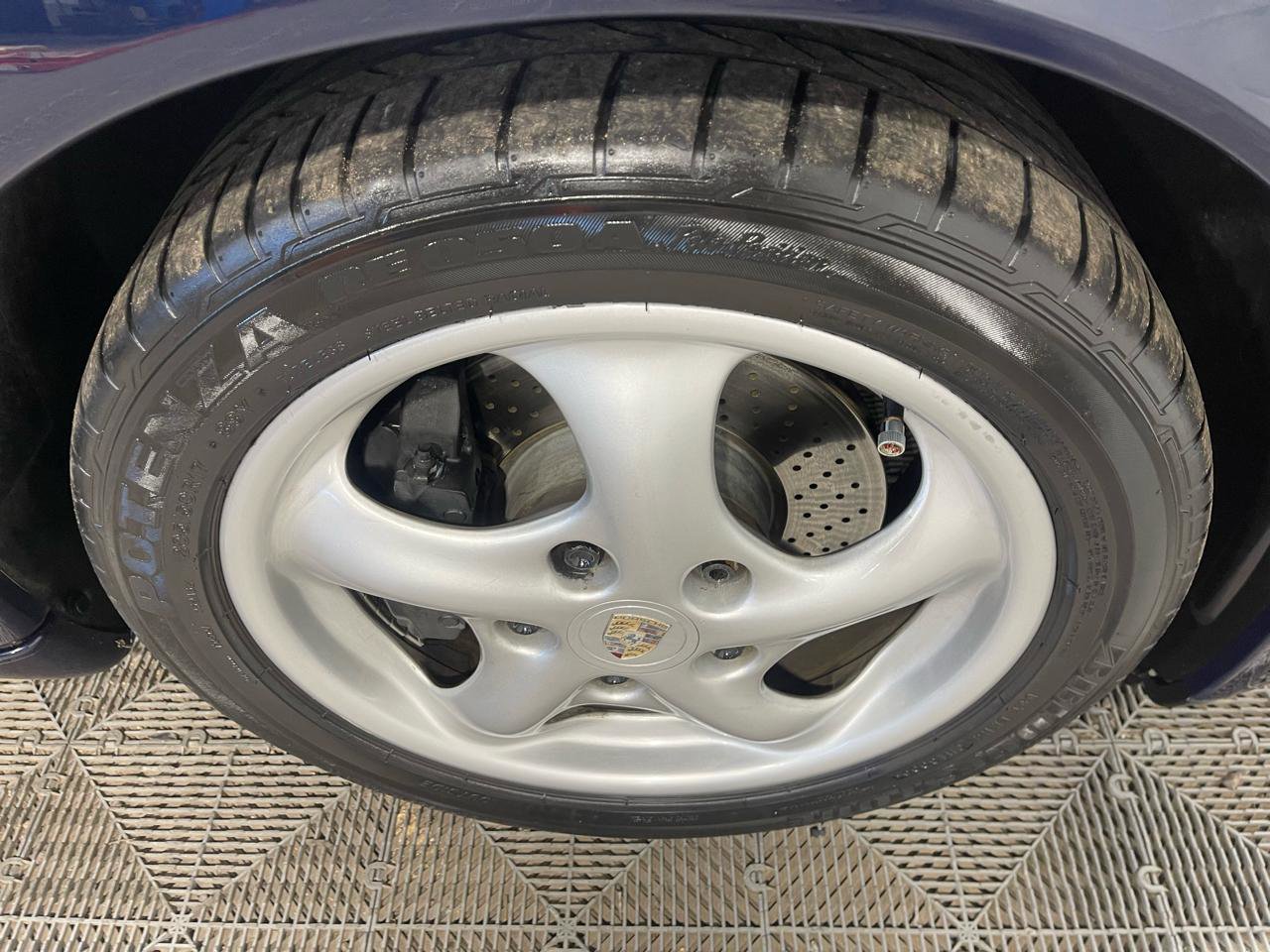 Used 1999 Porsche 911 Carrera image 11