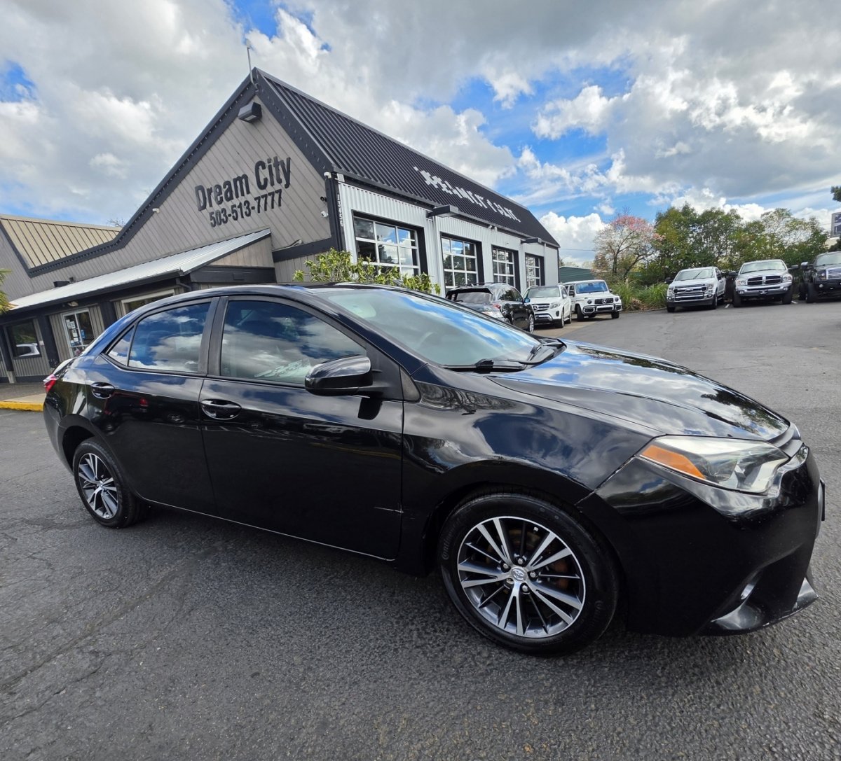 Used 2016 Toyota Corolla LE FWD image 5