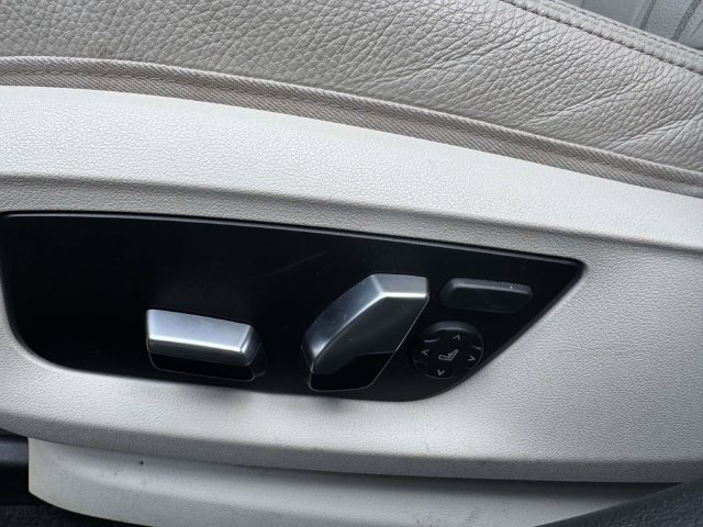 Used 2023 BMW 540i xDrive w/ M Sport Package AWD/4WD image 24