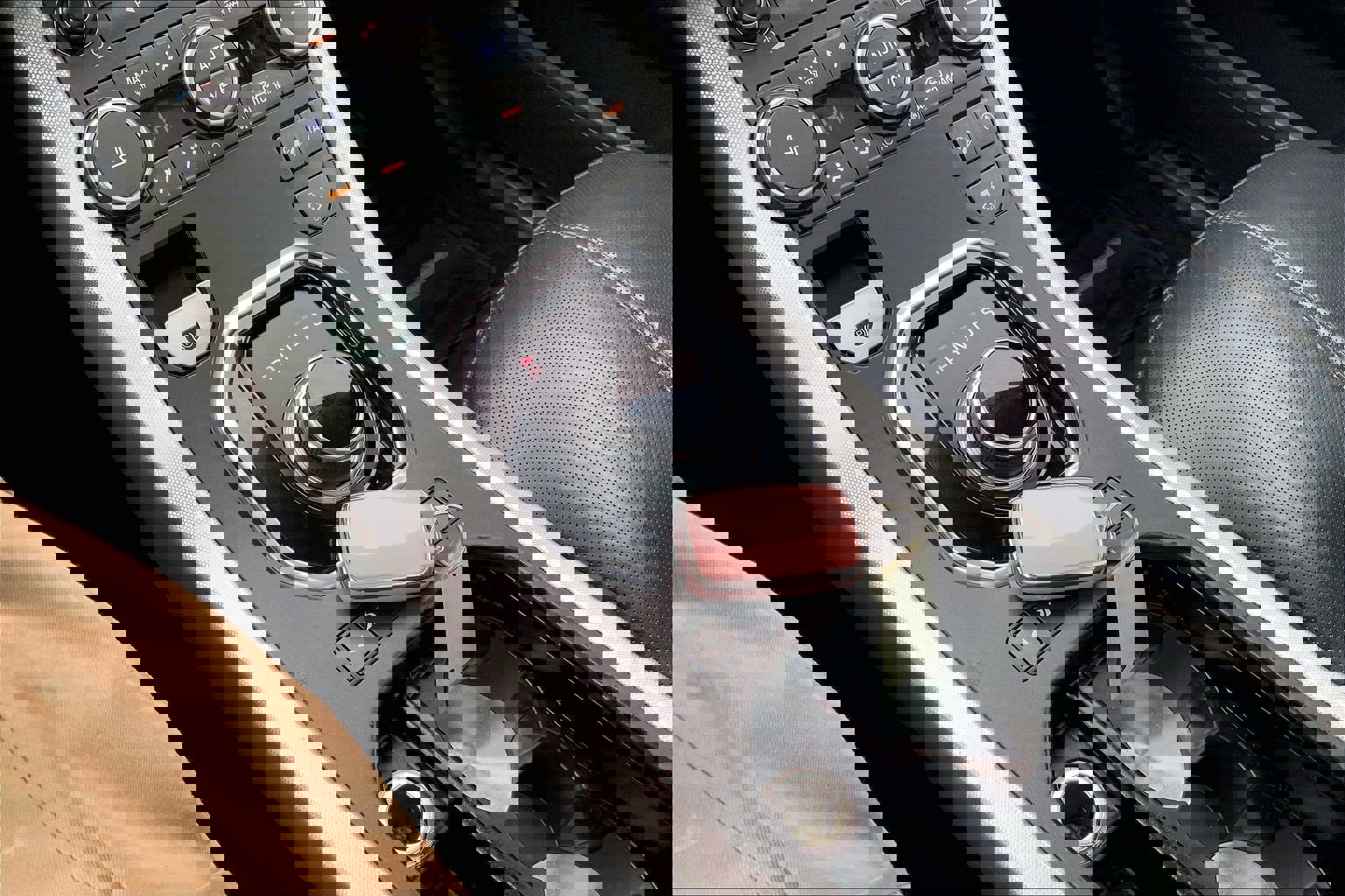 Used 2017 Land Rover Range Rover Evoque HSE Dynamic image 12