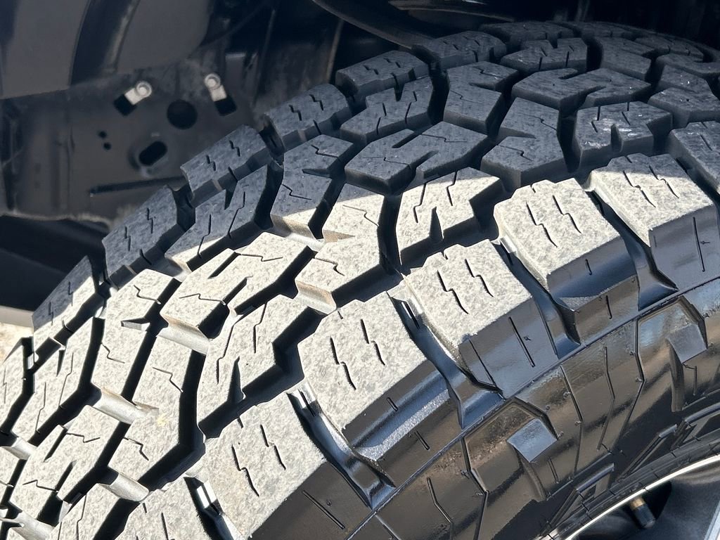 Used 2018 Ford F150 Raptor w/ Equipment Group 802A Luxury image 33