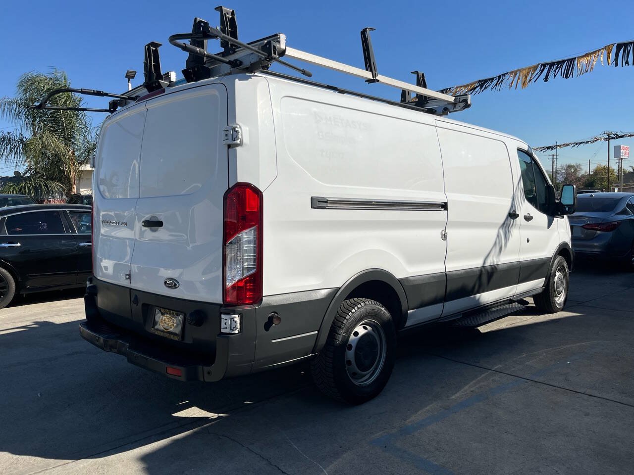 Used 2018 Ford Transit 250 148 Low Roof RWD image 8