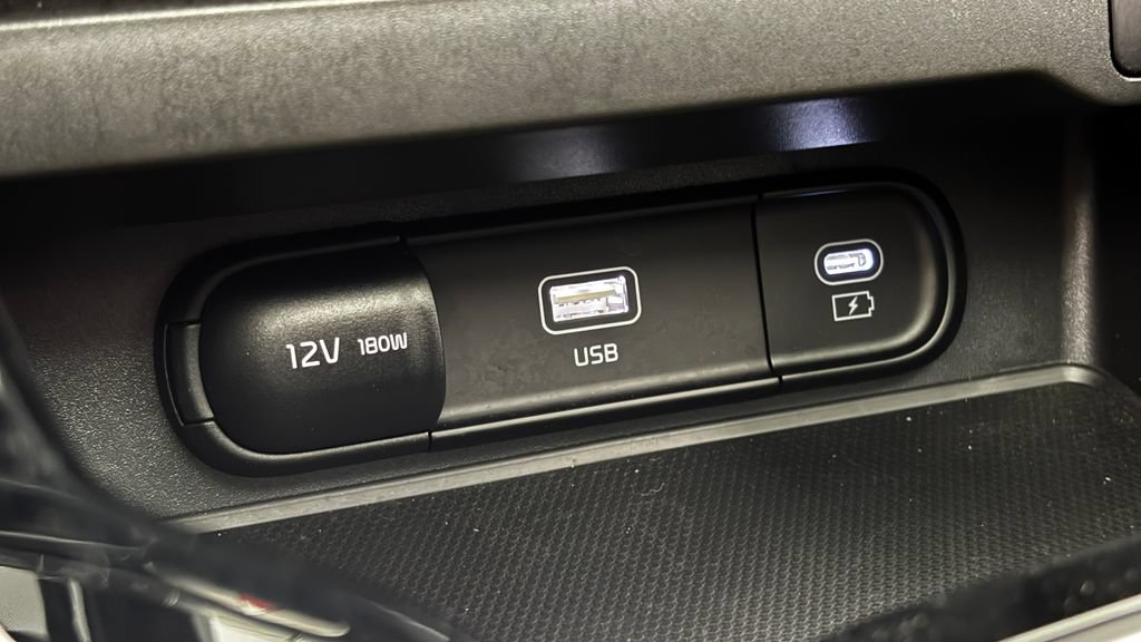 Used 2025 Kia Soul EX FWD image 23