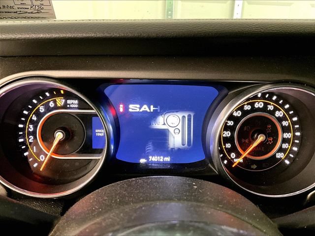 Used 2018 Jeep Wrangler Unlimited Sahara AWD/4WD image 19
