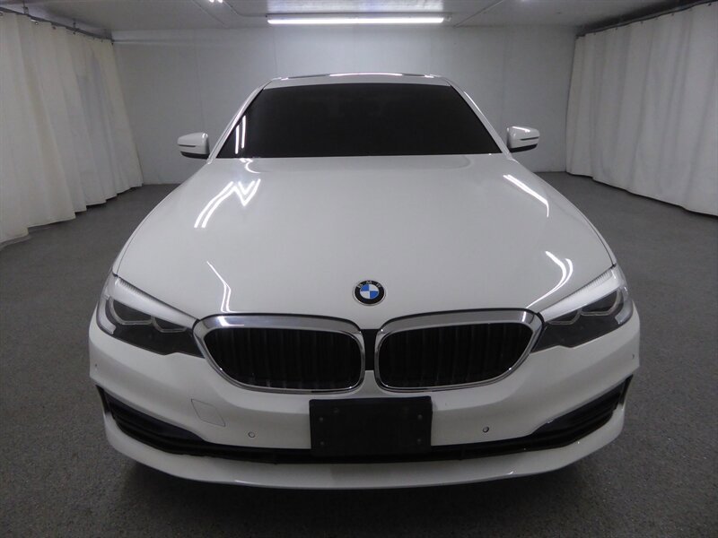 Used 2018 BMW 530i xDrive AWD/4WD image 2