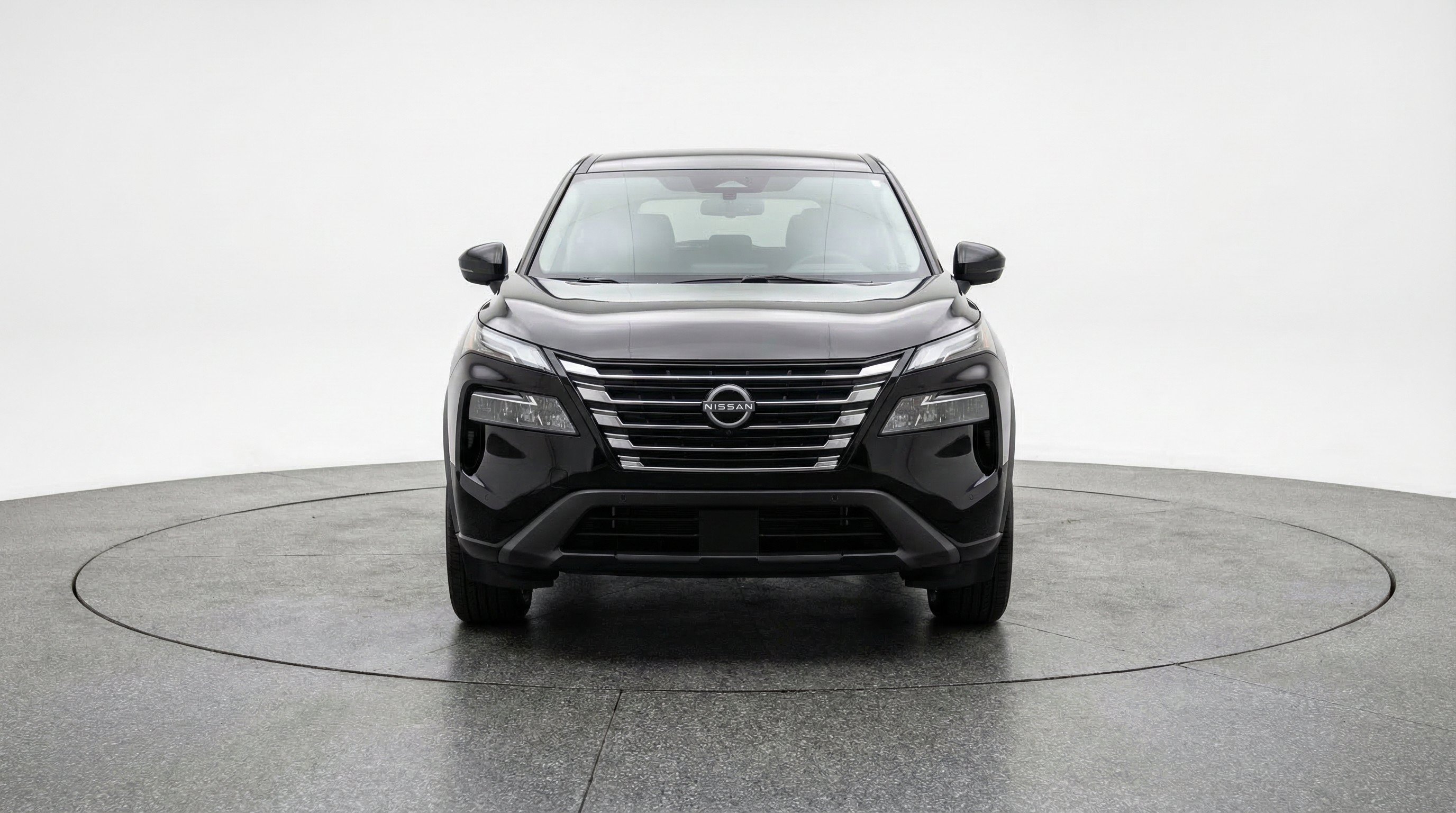 Used 2025 Nissan Rogue SV AWD/4WD image 2