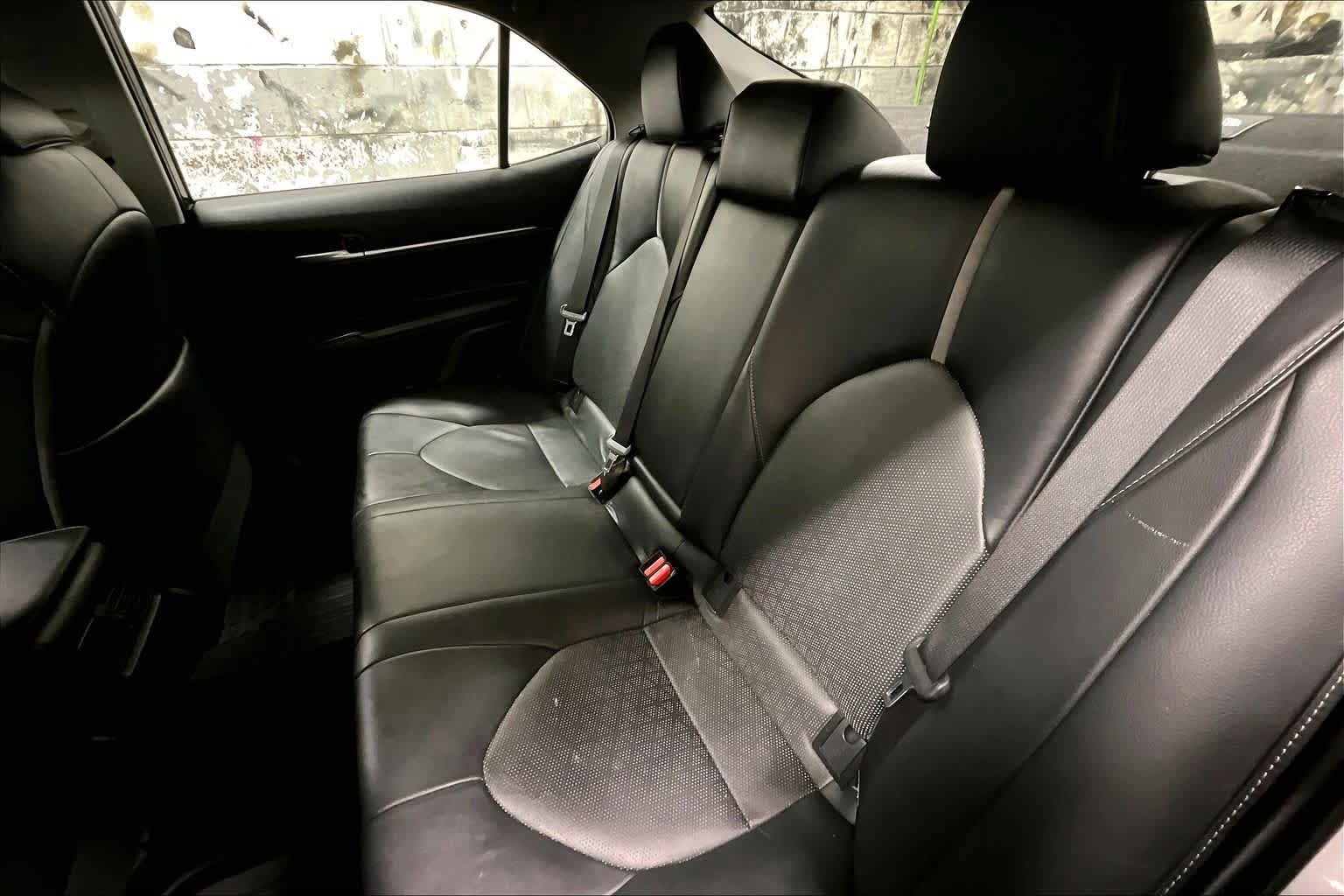 Used 2018 Toyota Camry XSE FWD image 20