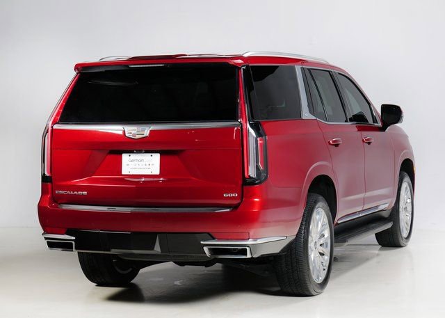 Used 2024 Cadillac Escalade Premium Luxury image 2