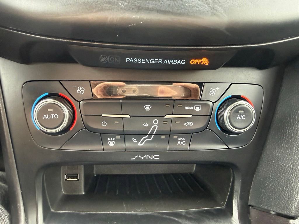 Used 2017 Ford Focus SE FWD image 22