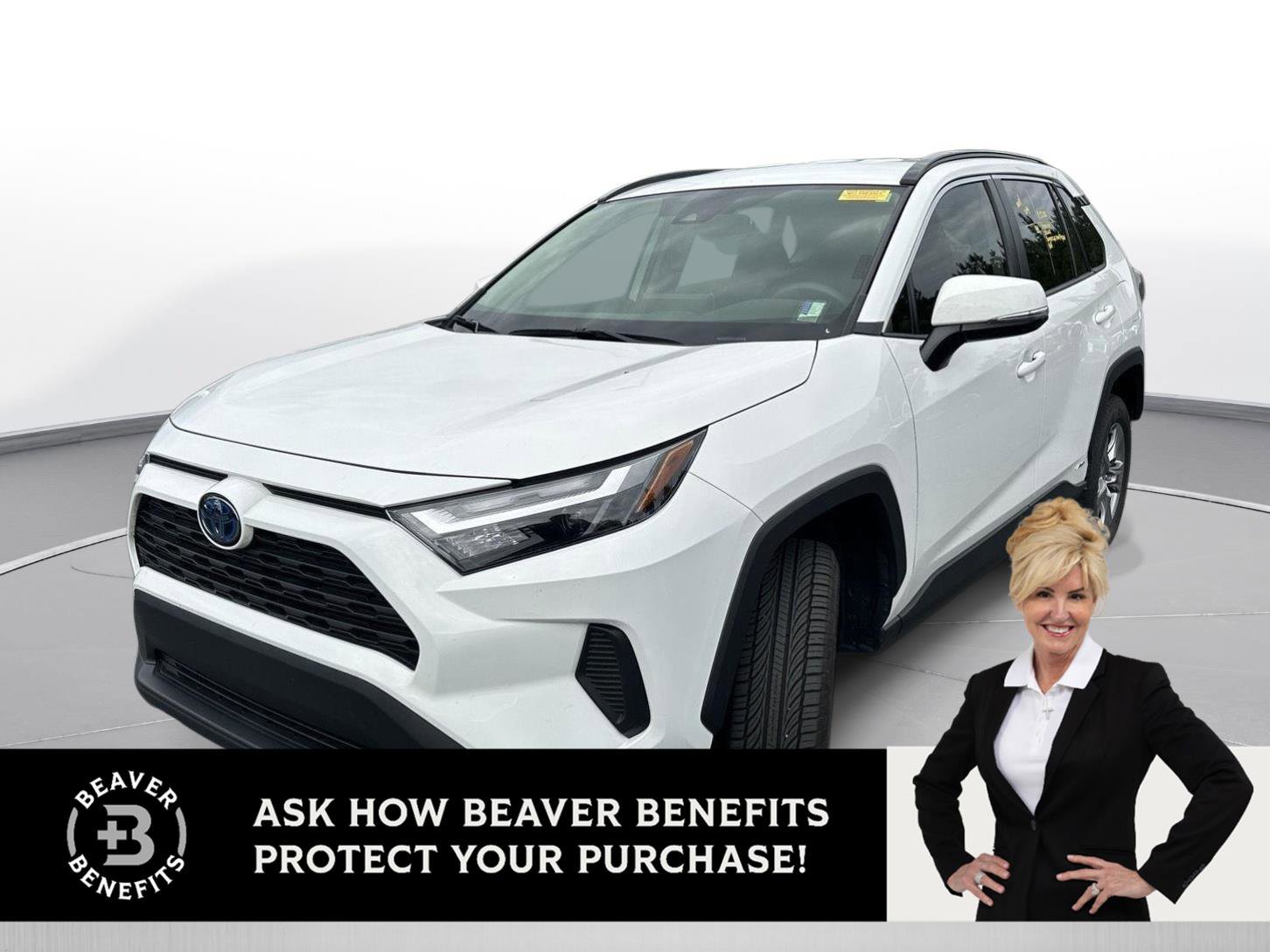 Used 2024 Toyota RAV4 XLE AWD/4WD image 1