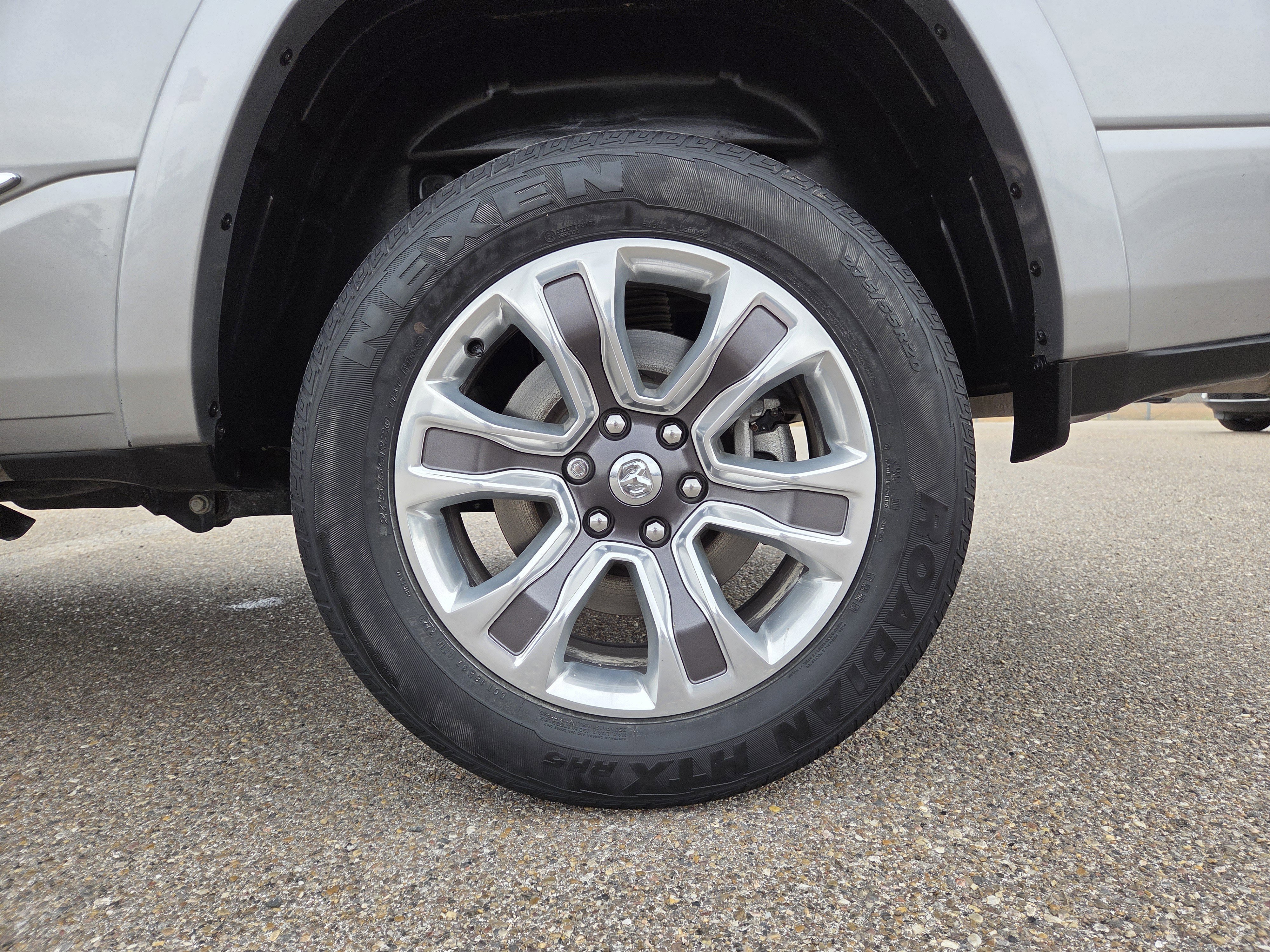 Used 2024 RAM 1500 Limited image 9