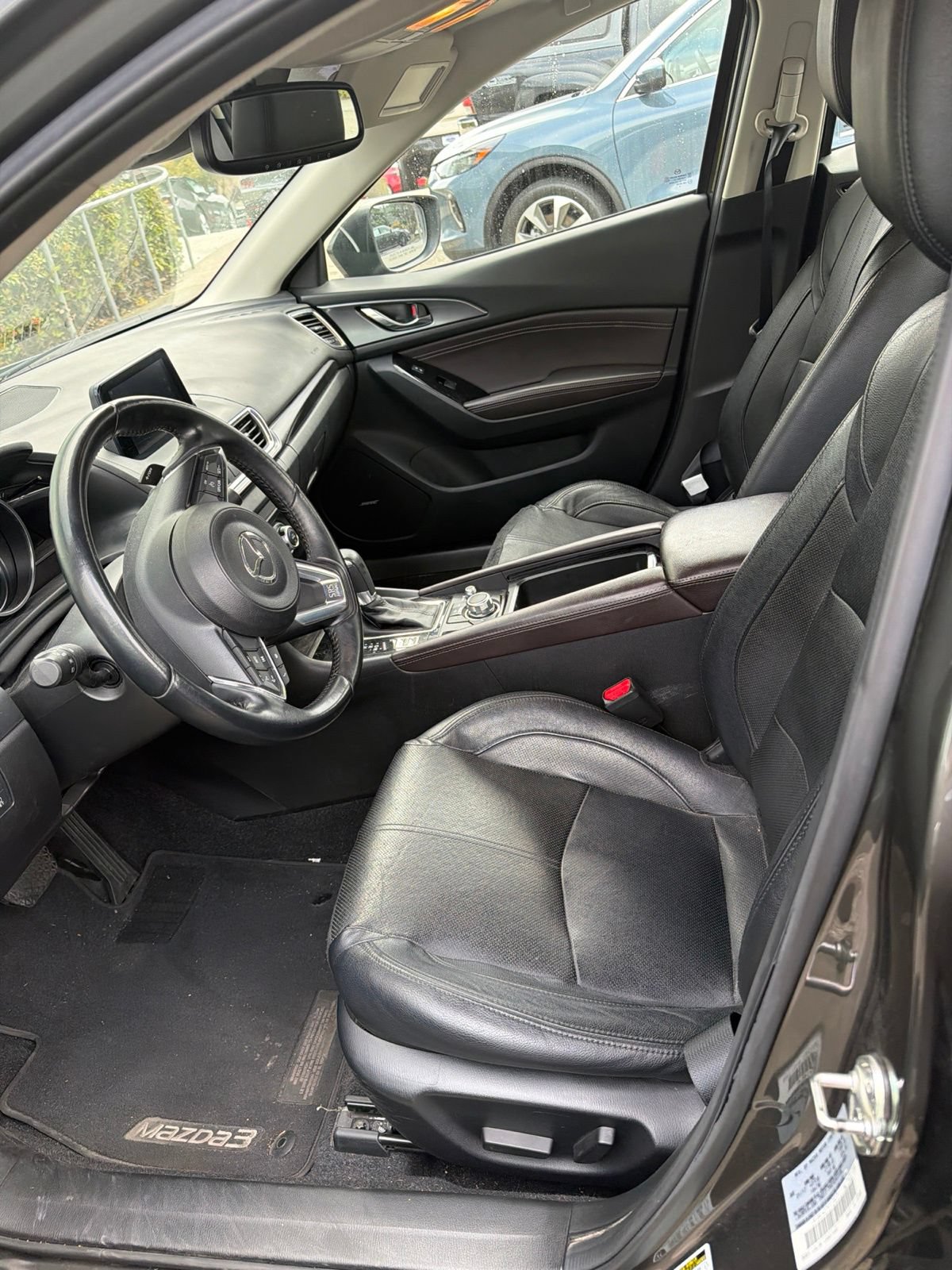 Used 2017 MAZDA MAZDA3 Grand Touring w/ Premium Equipment Package FWD image 8