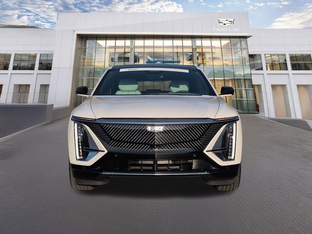Certified 2024 Cadillac Lyriq Luxury AWD/4WD video 2