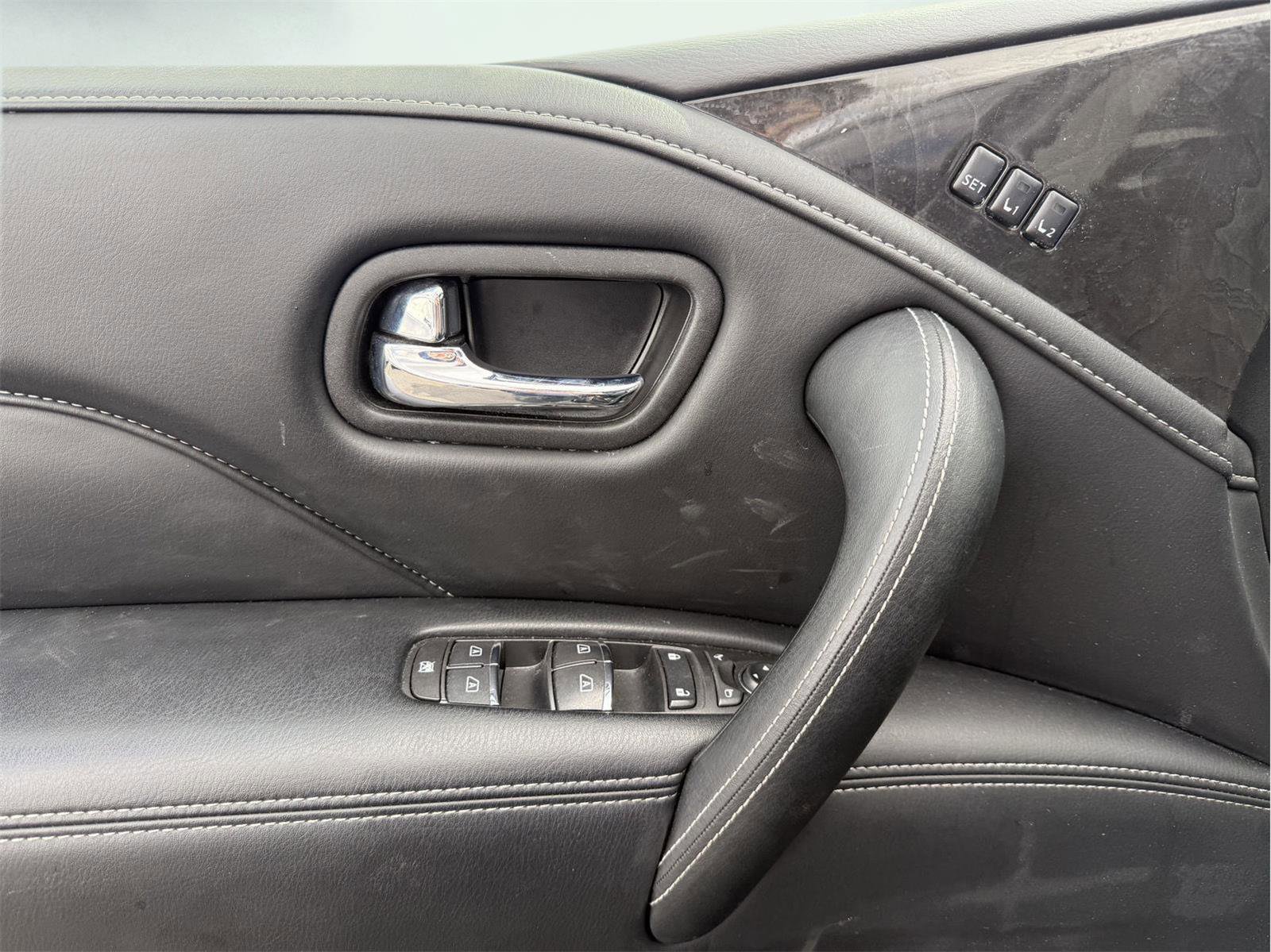 Used 2024 INFINITI QX80 Luxe AWD/4WD image 9