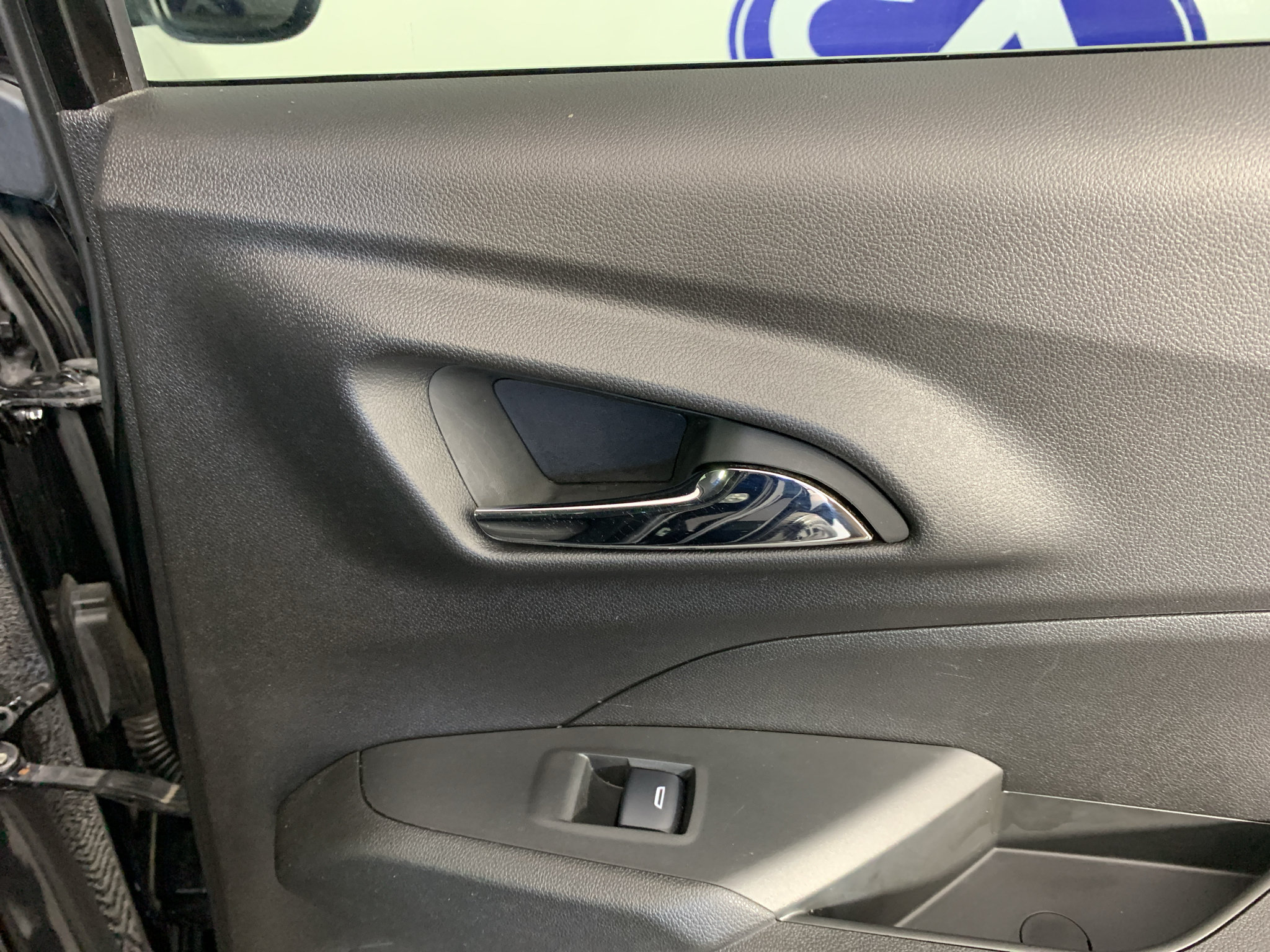 Used 2025 Chevrolet Trax ACTIV w/ Sunroof Package FWD image 35