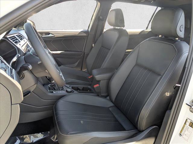 Used 2023 Volkswagen Tiguan SE R-Line AWD/4WD image 17