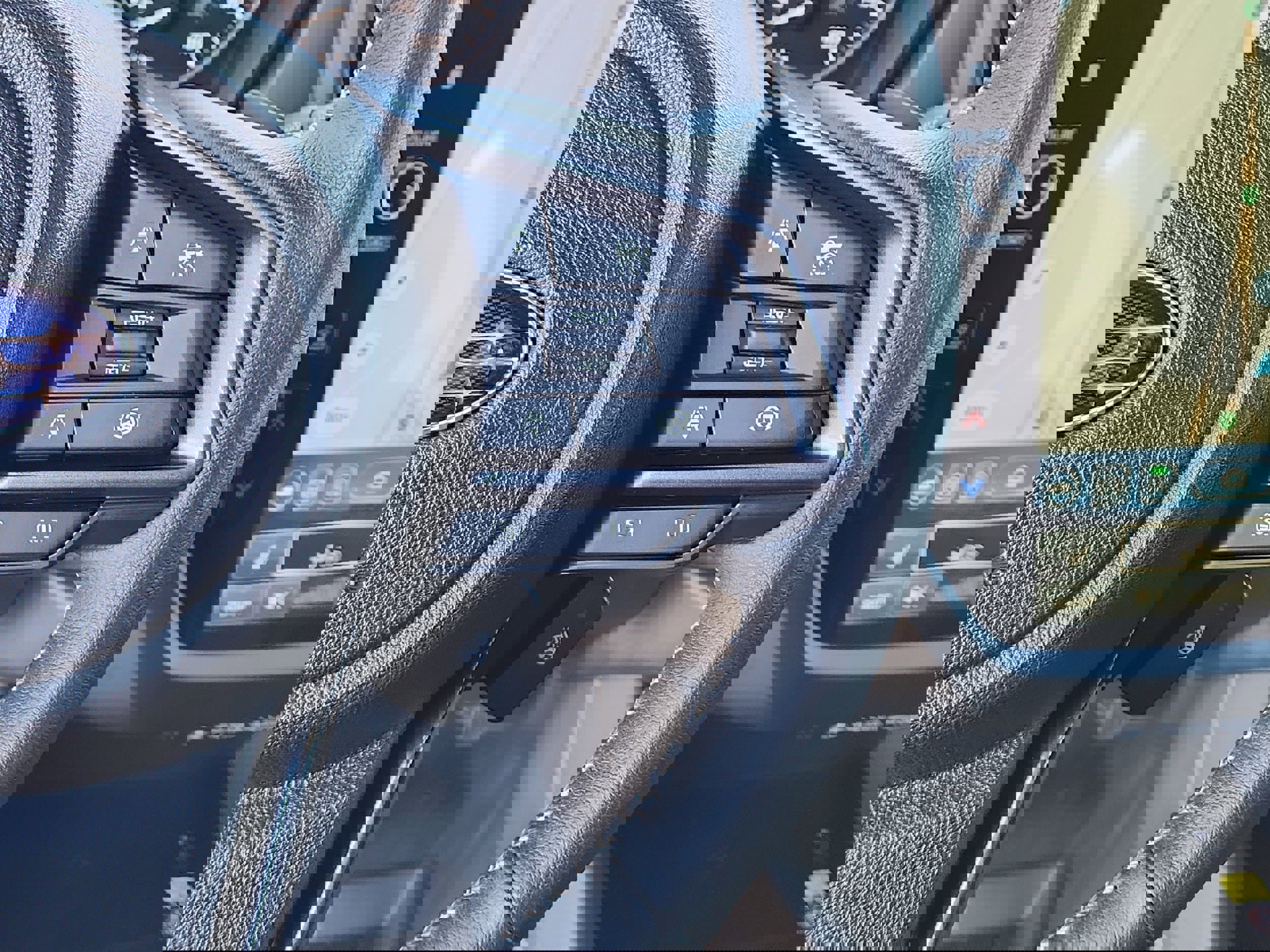 Used 2025 Subaru Forester Limited w/ Popular Package #2 image 17