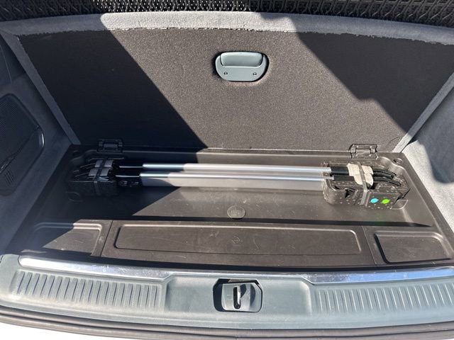 Used 2022 Jeep Grand Wagoneer Series III w/ Rear Seat Video Group 1 image 27