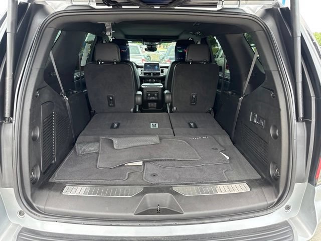 Used 2024 Chevrolet Tahoe High Country AWD/4WD image 15