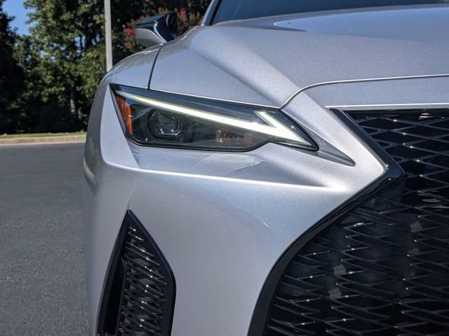 Used 2024 Lexus IS 350 F Sport RWD image 11