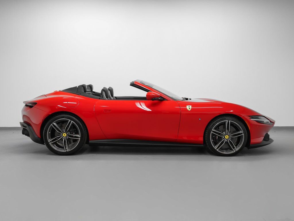 Certified 2024 Ferrari Roma Spider image 3