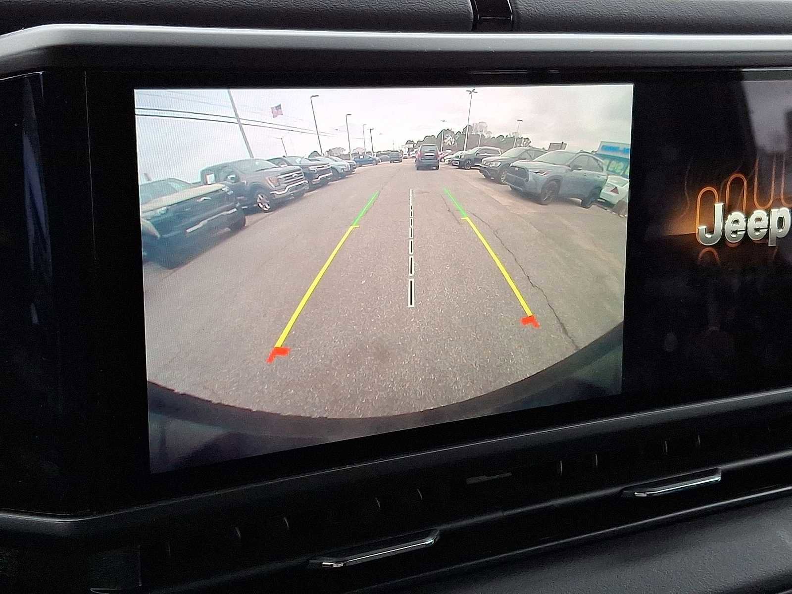 Used 2025 Jeep Wrangler Sahara image 20