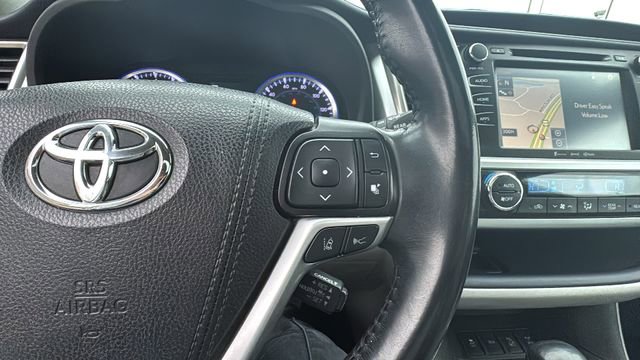 Used 2019 Toyota Highlander XLE w/ Protection Package #3 image 18